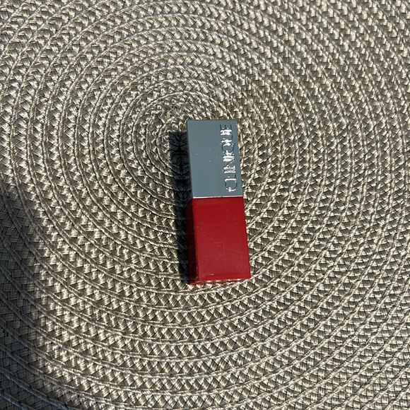 Clinique Pop Lip-color plus Primer Rogue Intense plus Base Cherry Pop lipstick - Picture 3 of 7